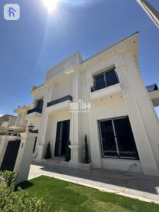 Spacious House in Dream City image 3