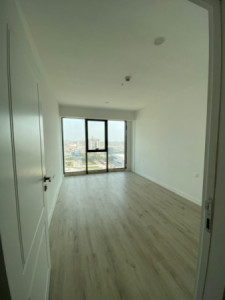 Modern 1 Bedroom Apartment image 3