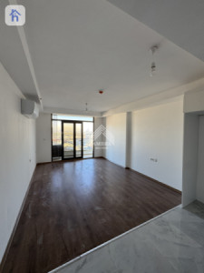 ستۆدیۆیەکی ئارام لە تاوەرەکانی ئیمپایەر پیرڵ image 1