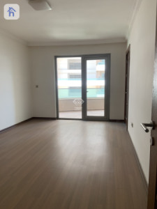 Modern 5-BR Apartment in Erbil Image 10