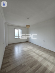 Modern Apartment with 3 Bedrooms Image 3