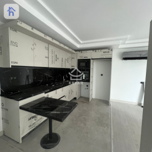 Studio Apartment image 1