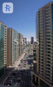 Spacious Apartment in Empire Square image 7