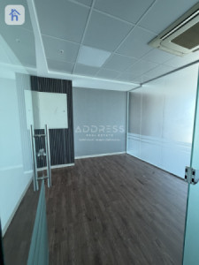 Modern Office Space in Empire Business Towers Resim 5