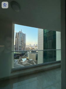 Cozy 1BR Apartment with Stunning View Image 9