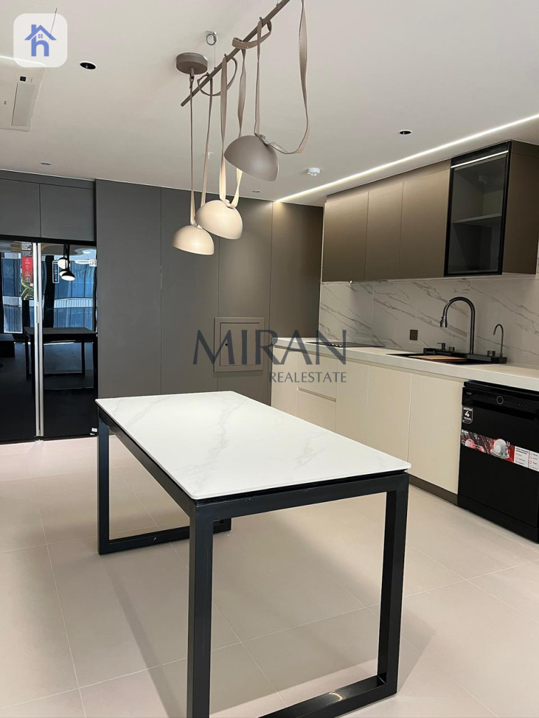 Spacious Apartment in Cavalli Tower