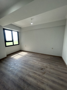 شقة حديثة في موقع متميز صورة 4