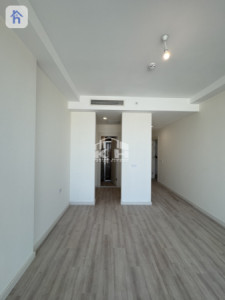 Spacious 2-Bedroom Apartment in Empire Square Image 6
