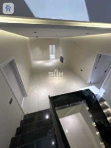 Luxurious Family Home in Ganjan City image 28