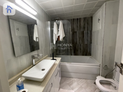 Cozy 1-Bedroom Apartment in Empire Wings Resim 5