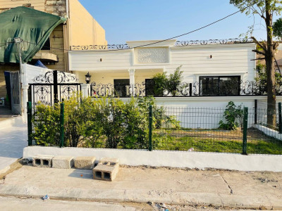 House (250m²) image 1