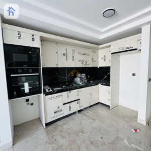 Elegant one-bedroom apartment Image 3