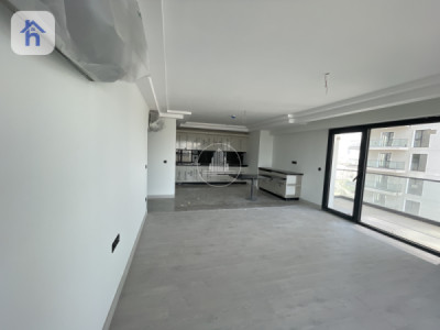 Spacious Apartment in Rami Towers image 2