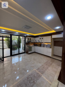 Spacious House with Modern Design Resim 4