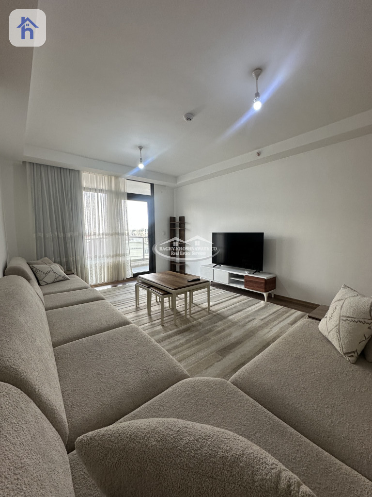 شوقەیەکی یەک ژووری نوستن ڕاخراو لە ئیمپایەر پیرڵ تاوەرز وێنە 2